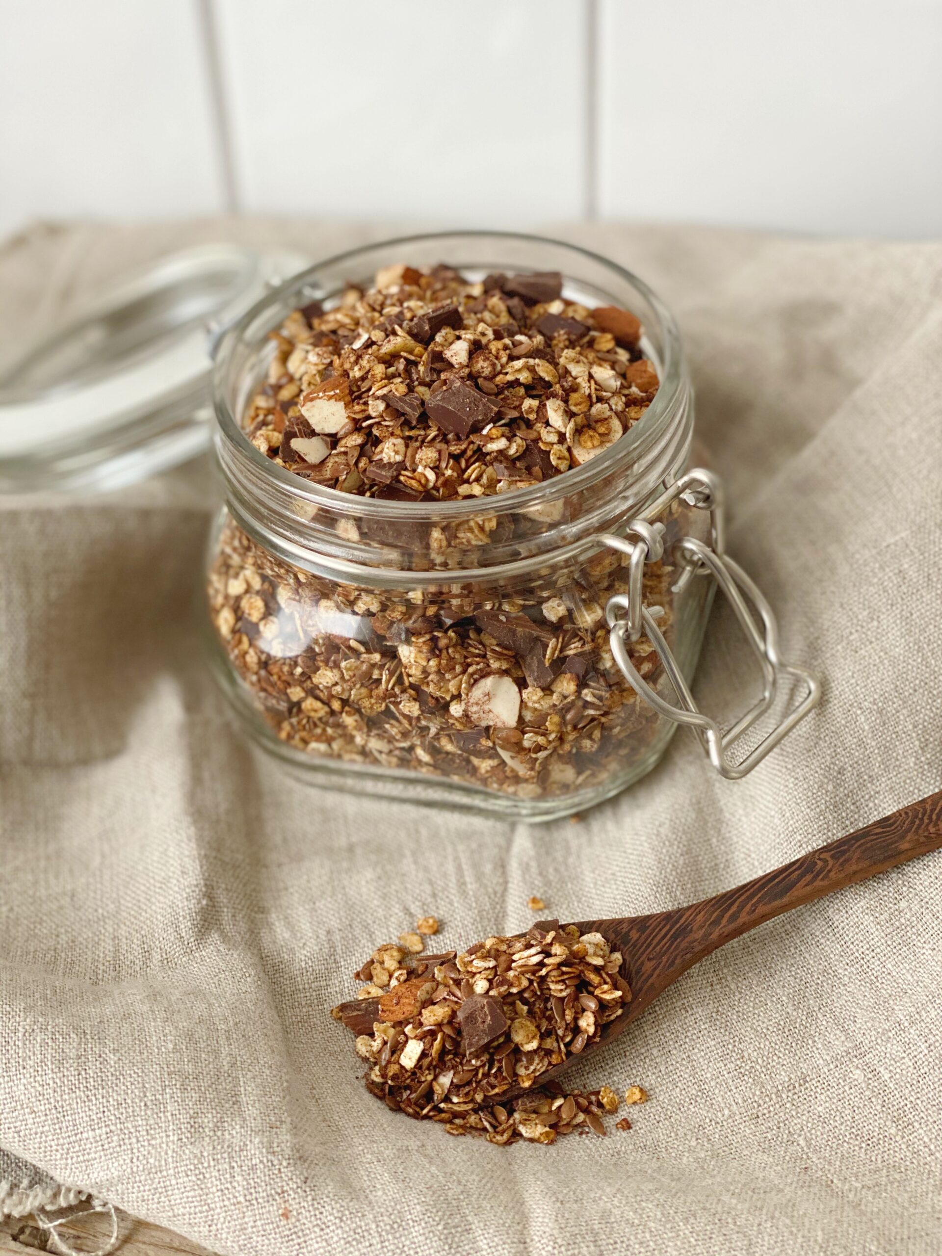 Kakaogranola med chokoladestykker