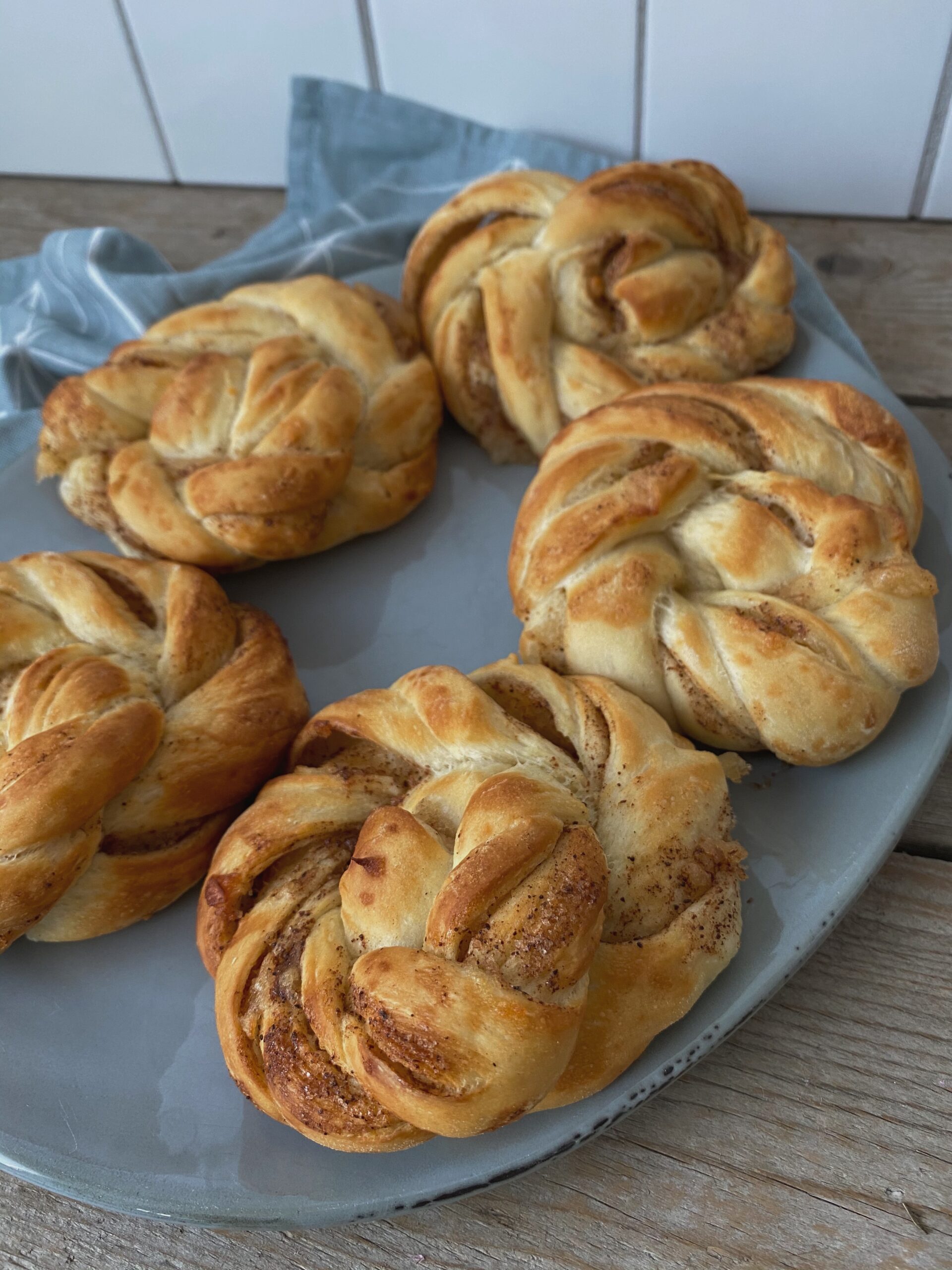 Kanelsnurre med æble